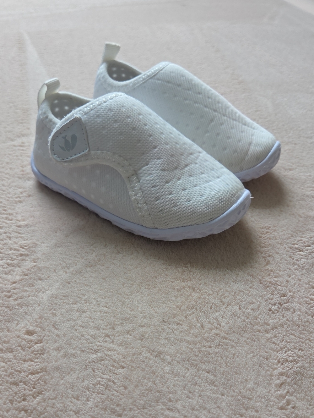 Water Shoes Aqua Socks Quick Dry for Beach Swimming Pool White Size 7 Toddler